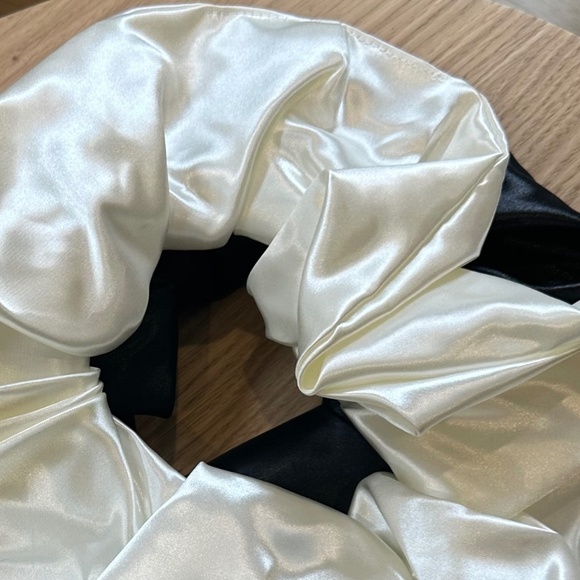 Black & White Satin Scrunchie / Croissant Scarf Bag - Picture 10 of 10